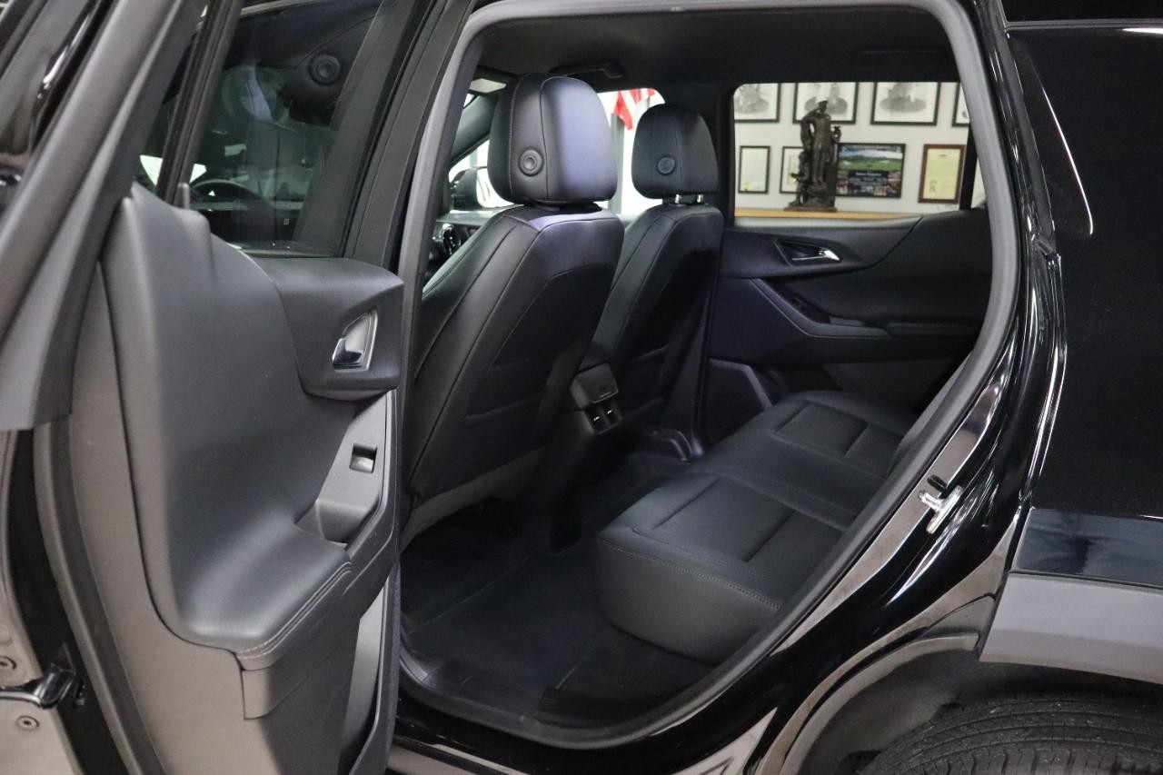 Chevrolet Equinox Vehicle Full-screen Gallery Image 25