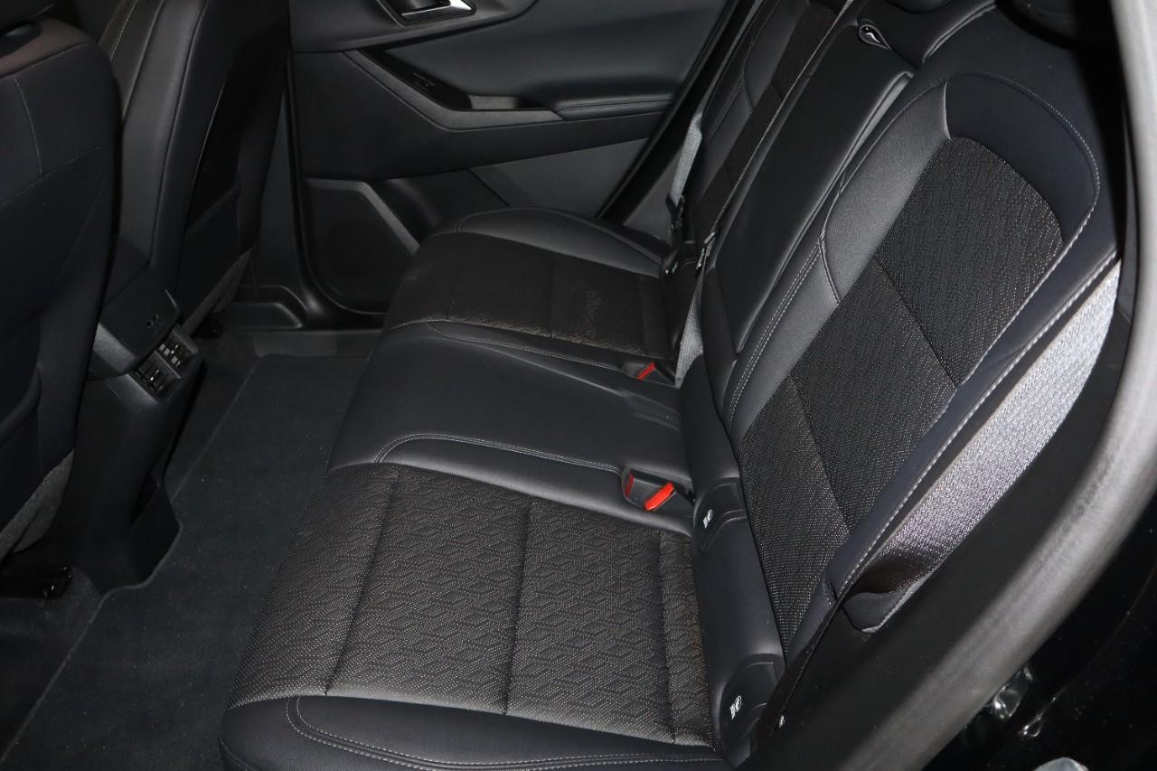 Chevrolet Equinox Vehicle Full-screen Gallery Image 27