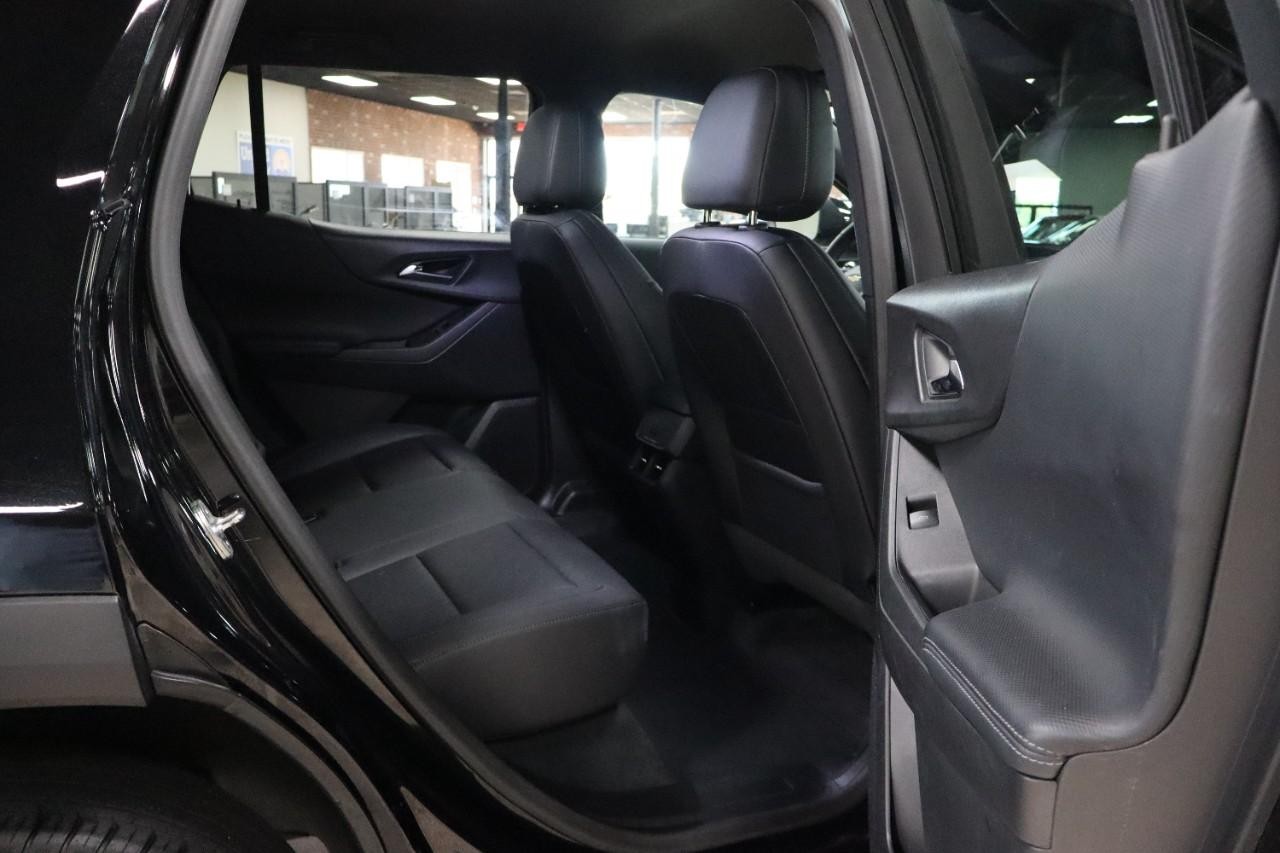 Chevrolet Equinox Vehicle Full-screen Gallery Image 32