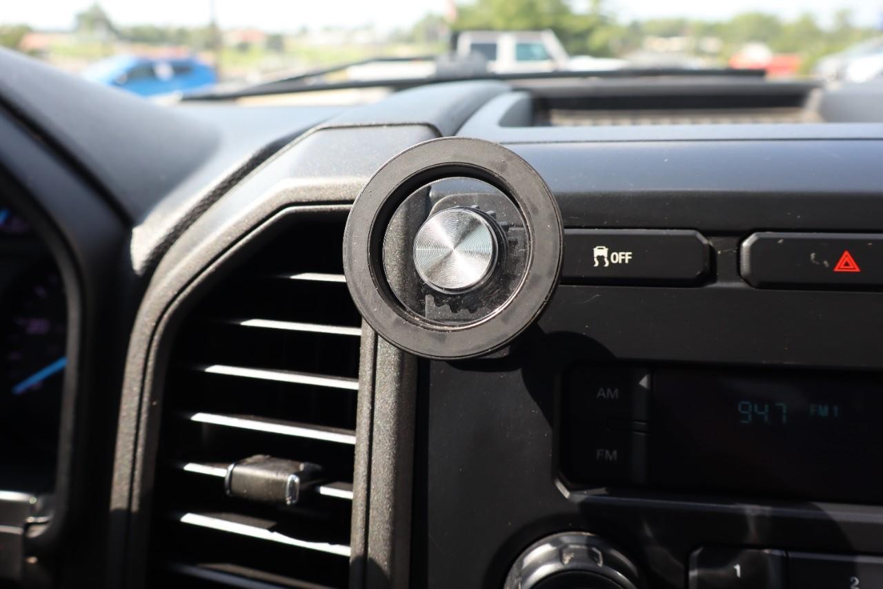 Ford Super Duty F-250 SRW Vehicle Full-screen Gallery Image 19
