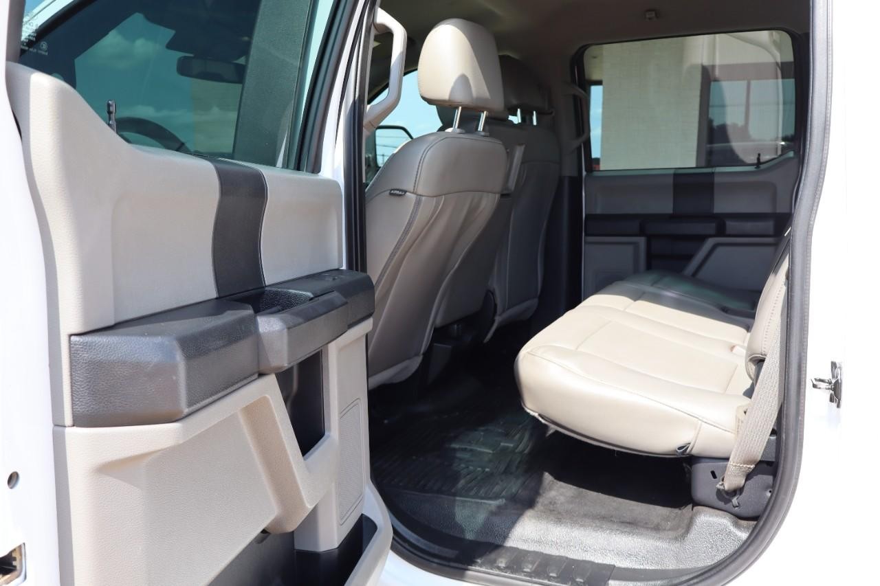 Ford Super Duty F-250 SRW Vehicle Full-screen Gallery Image 25