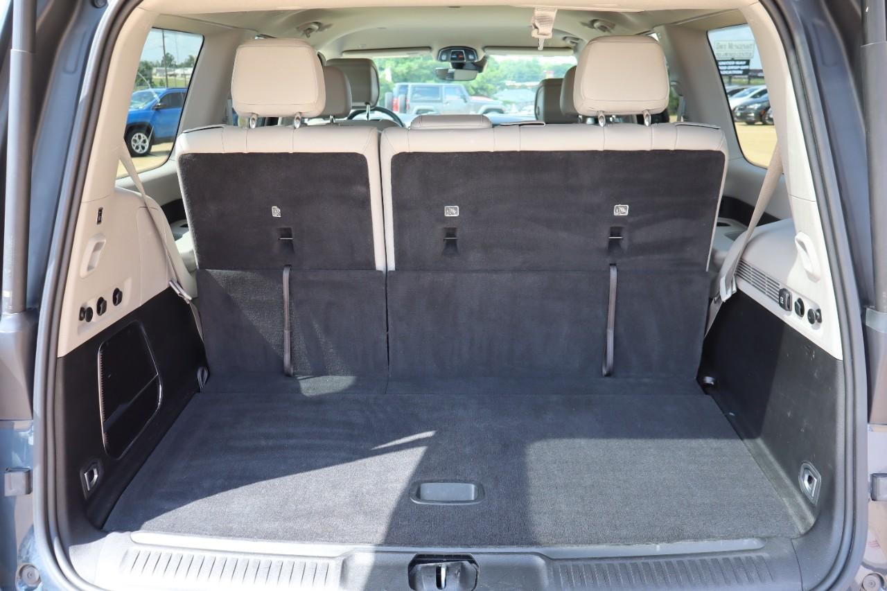 Jeep Wagoneer Vehicle Full-screen Gallery Image 18
