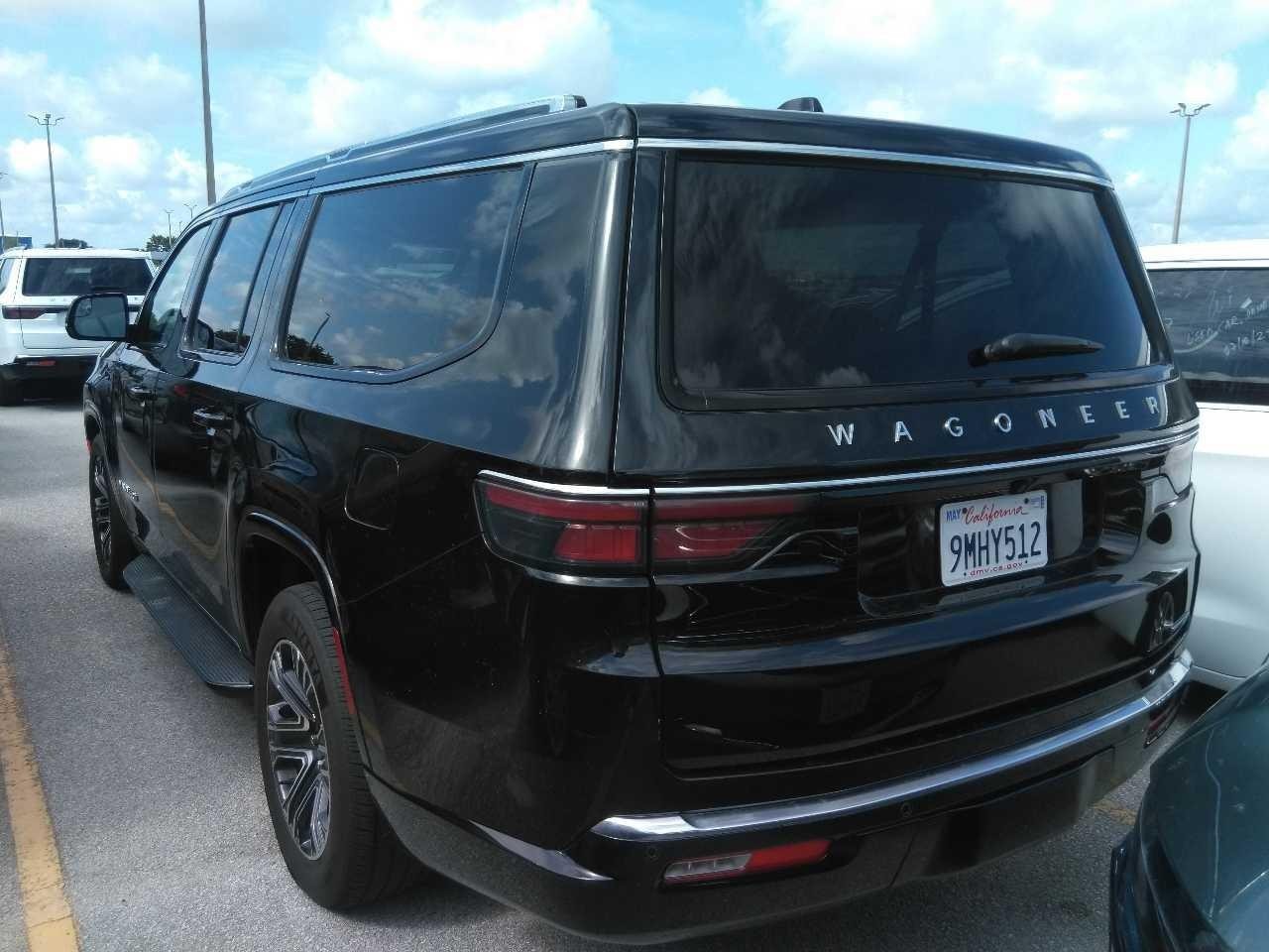 Jeep Wagoneer L Vehicle Full-screen Gallery Image 2