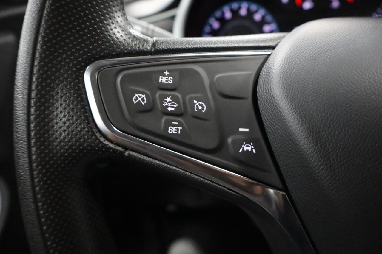 Chevrolet Malibu Vehicle Full-screen Gallery Image 14
