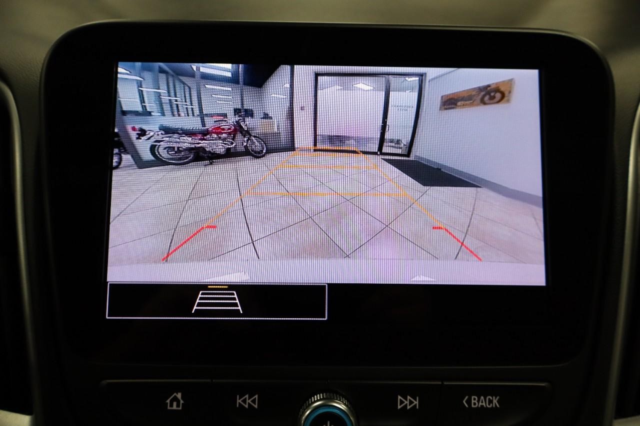 Chevrolet Malibu Vehicle Full-screen Gallery Image 19