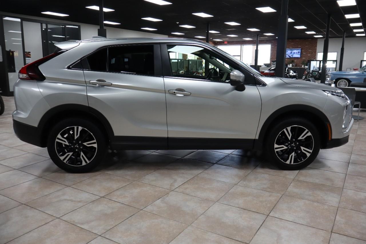 Mitsubishi Eclipse Cross Vehicle Full-screen Gallery Image 6