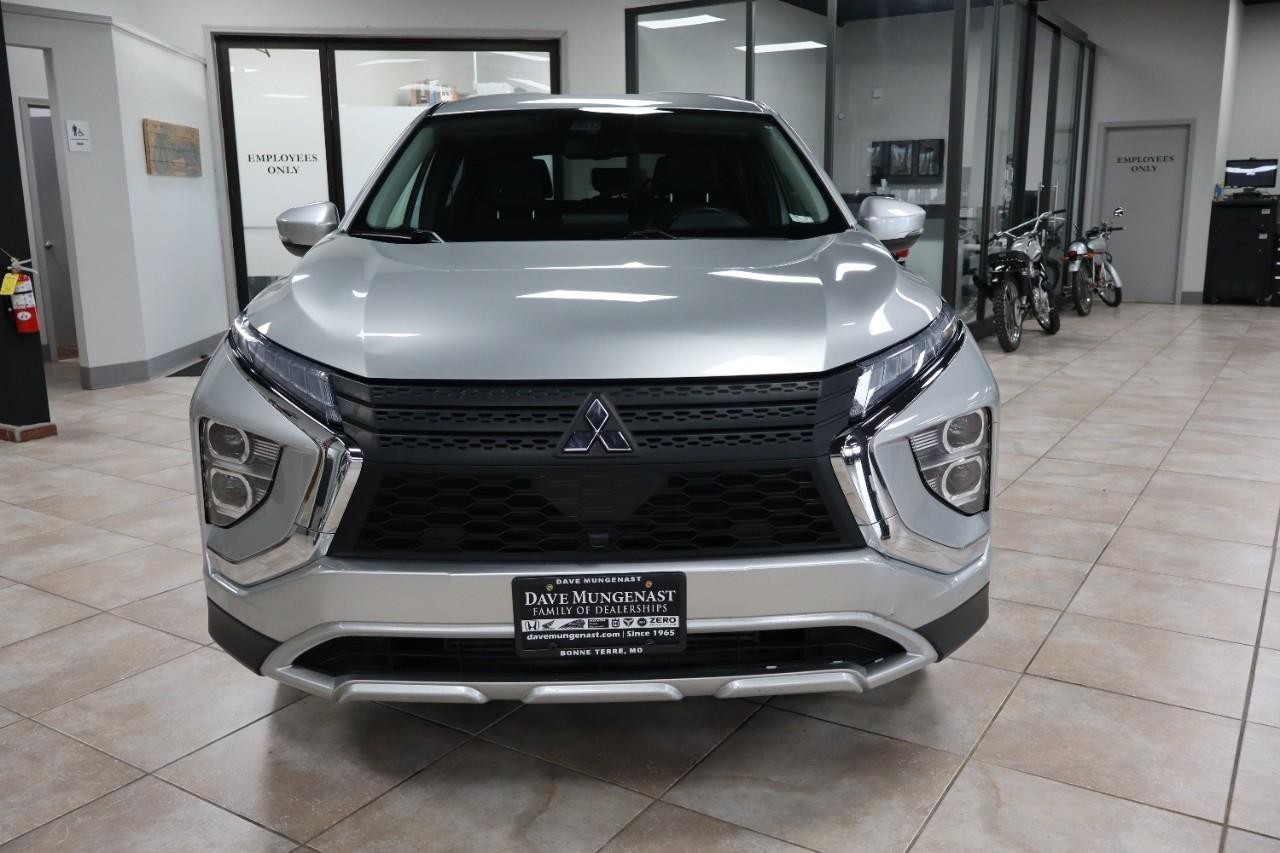 Mitsubishi Eclipse Cross Vehicle Full-screen Gallery Image 8
