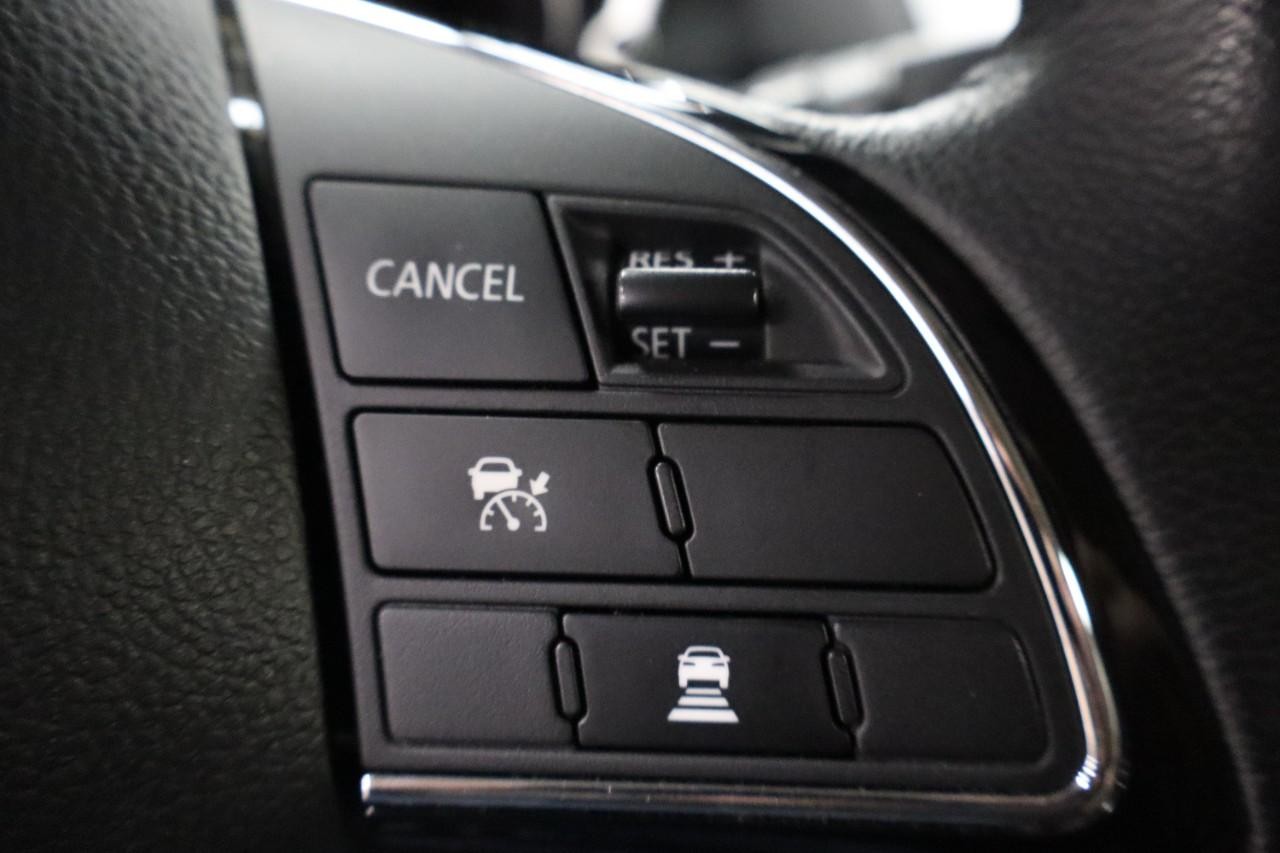 Mitsubishi Eclipse Cross Vehicle Full-screen Gallery Image 16
