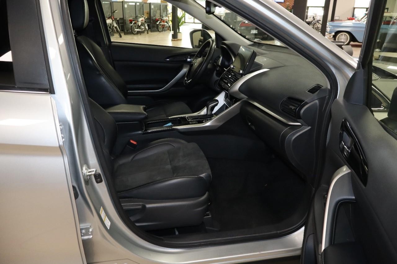 Mitsubishi Eclipse Cross Vehicle Full-screen Gallery Image 27