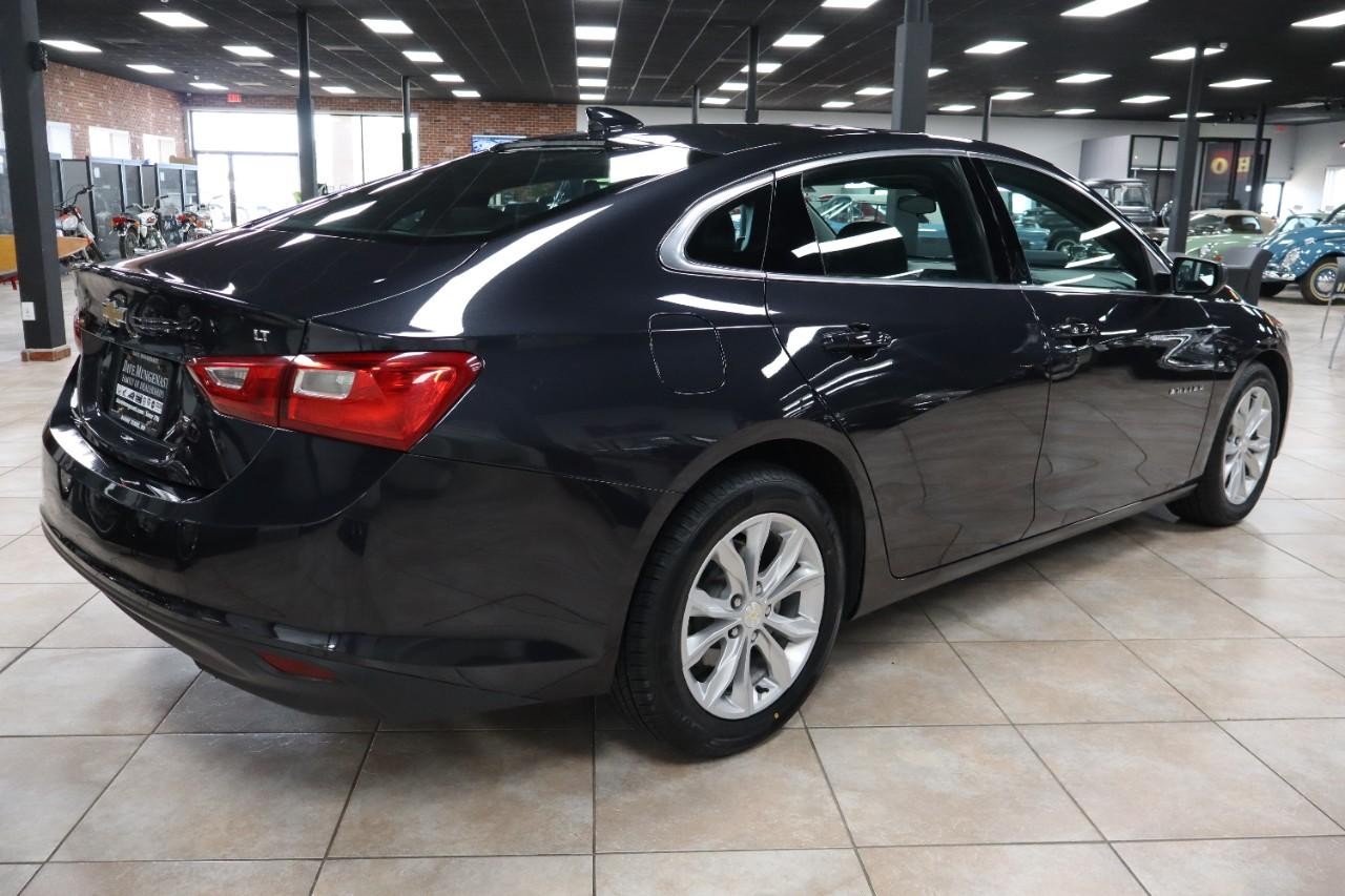 Chevrolet Malibu Vehicle Full-screen Gallery Image 5