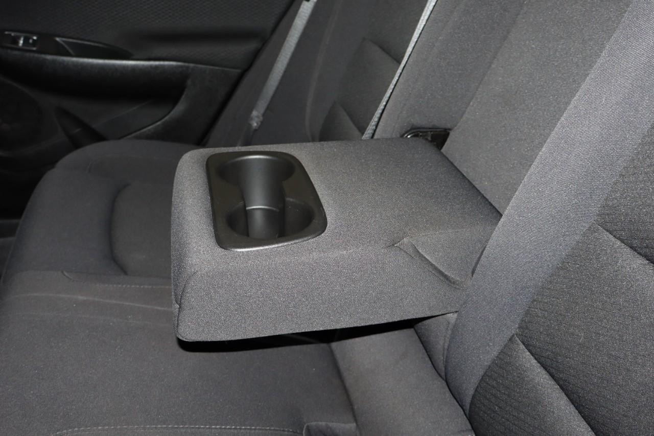 Chevrolet Malibu Vehicle Full-screen Gallery Image 22