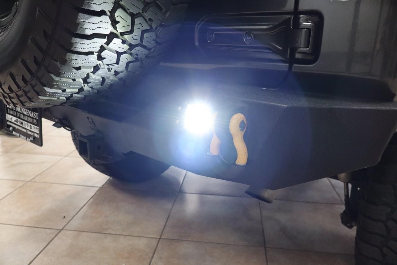 Jeep Wrangler Vehicle Full-screen Gallery Image 9