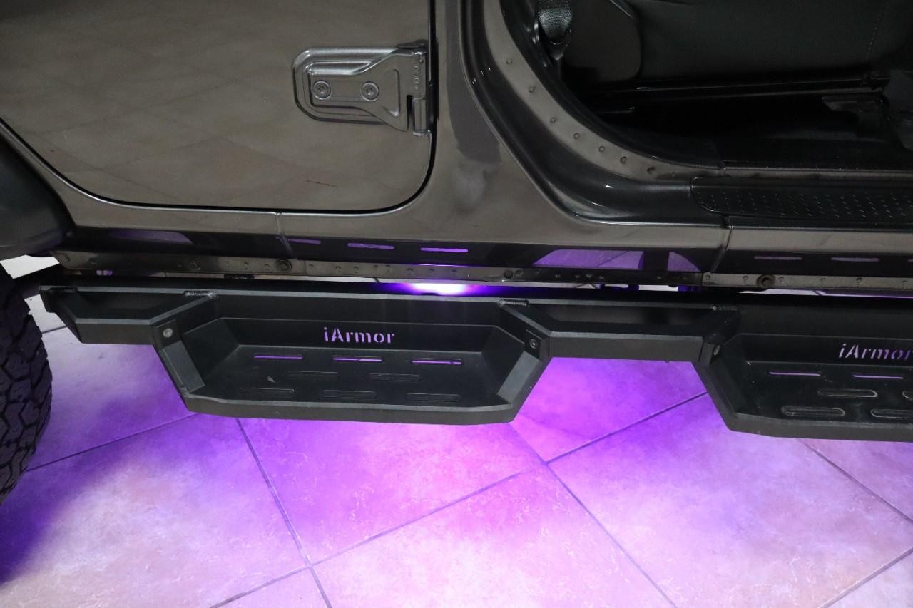 Jeep Wrangler Vehicle Full-screen Gallery Image 11