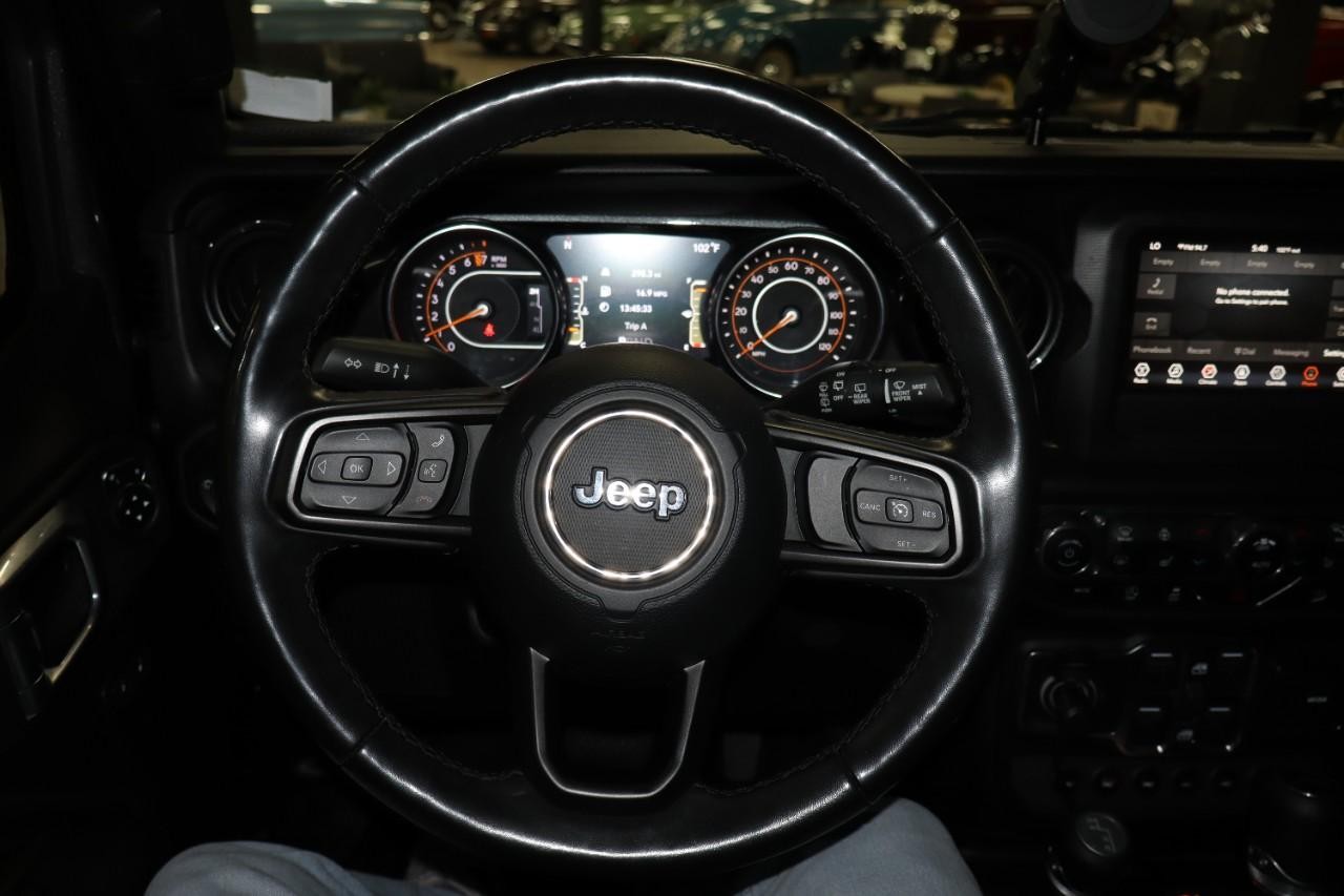 Jeep Wrangler Vehicle Full-screen Gallery Image 17