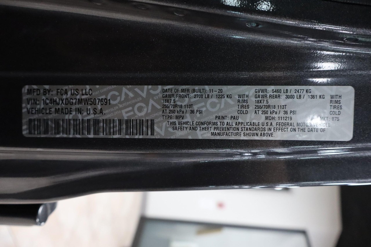 Jeep Wrangler Vehicle Full-screen Gallery Image 37