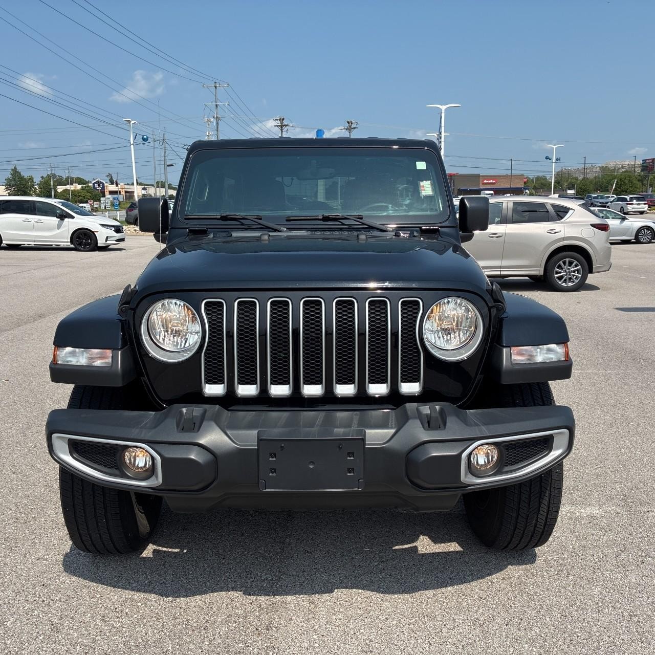 Jeep Wrangler Vehicle Full-screen Gallery Image 7