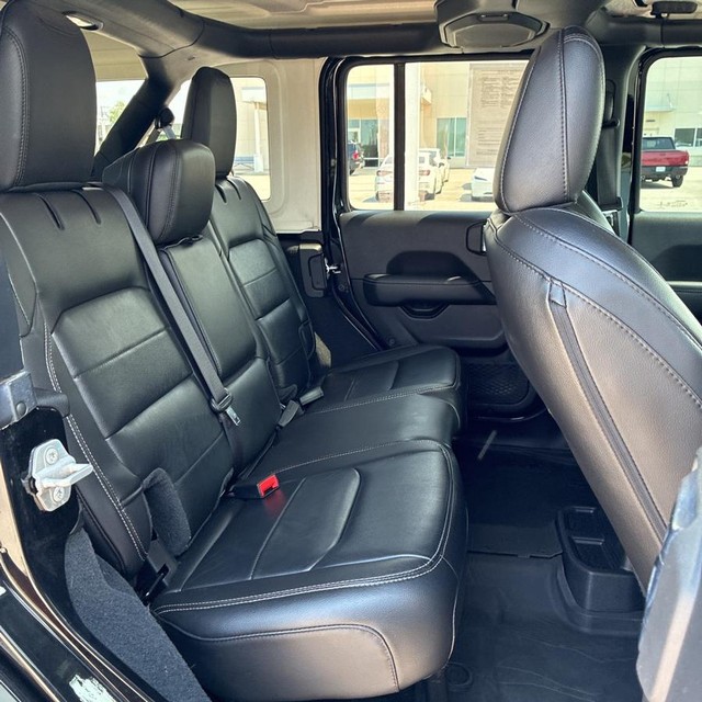 Jeep Wrangler Vehicle Full-screen Gallery Image 11