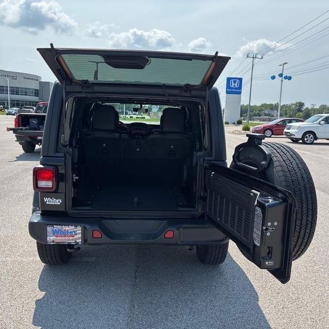 Jeep Wrangler Vehicle Full-screen Gallery Image 16