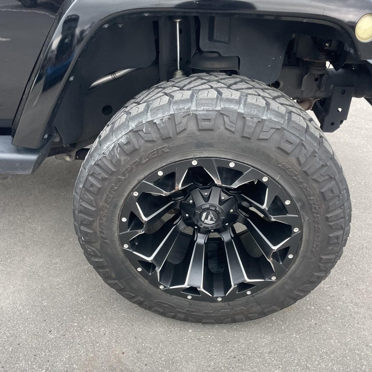 Jeep Wrangler Unlimited Vehicle Full-screen Gallery Image 21