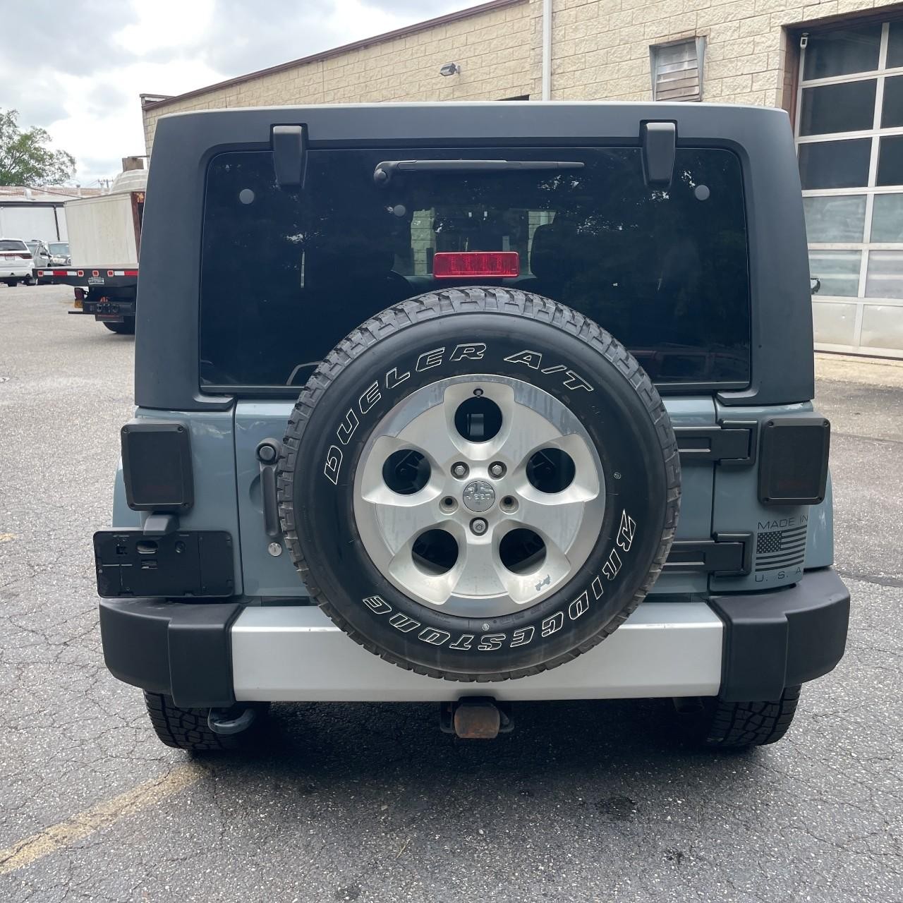 Jeep Wrangler Unlimited Vehicle Full-screen Gallery Image 4