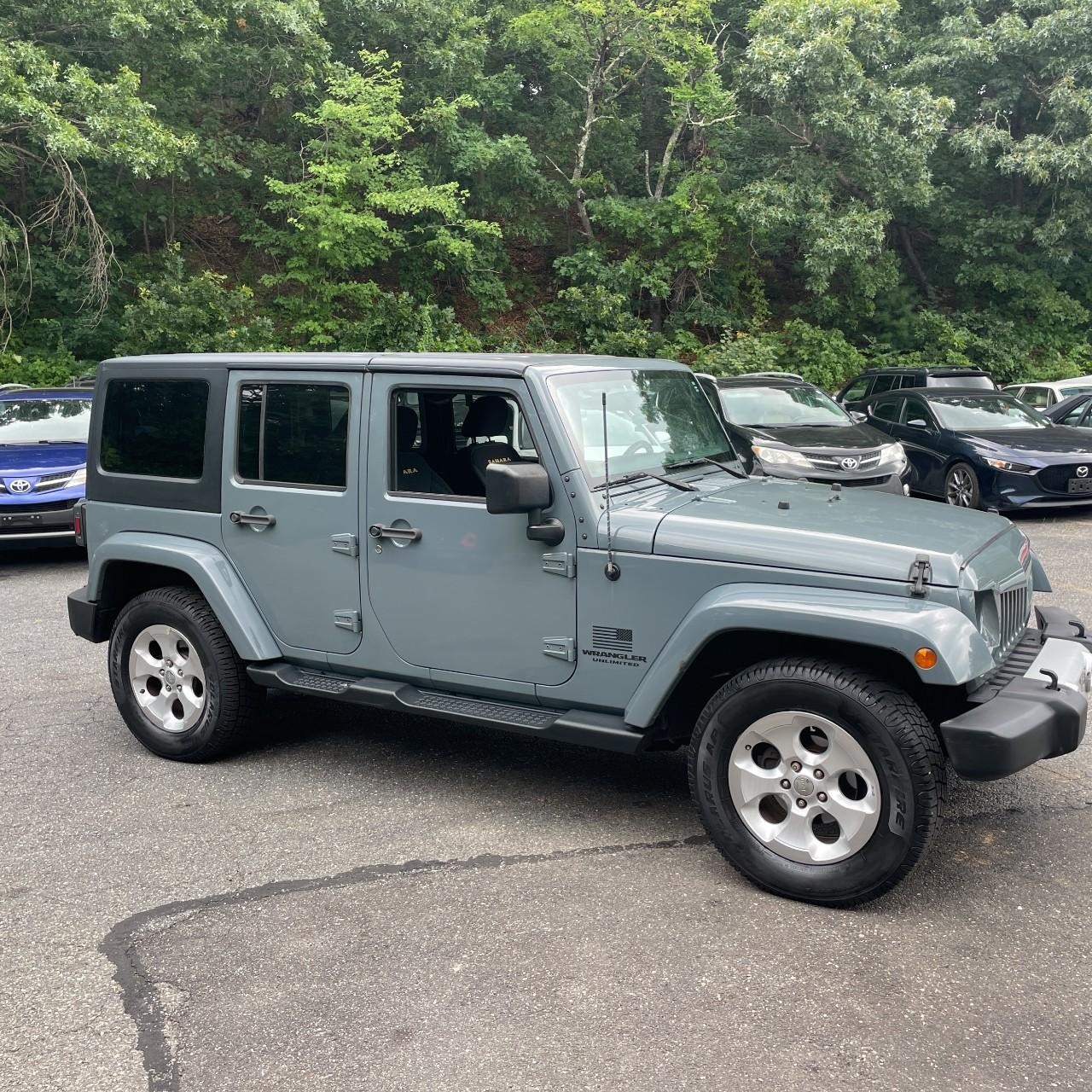 Jeep Wrangler Unlimited Vehicle Full-screen Gallery Image 6