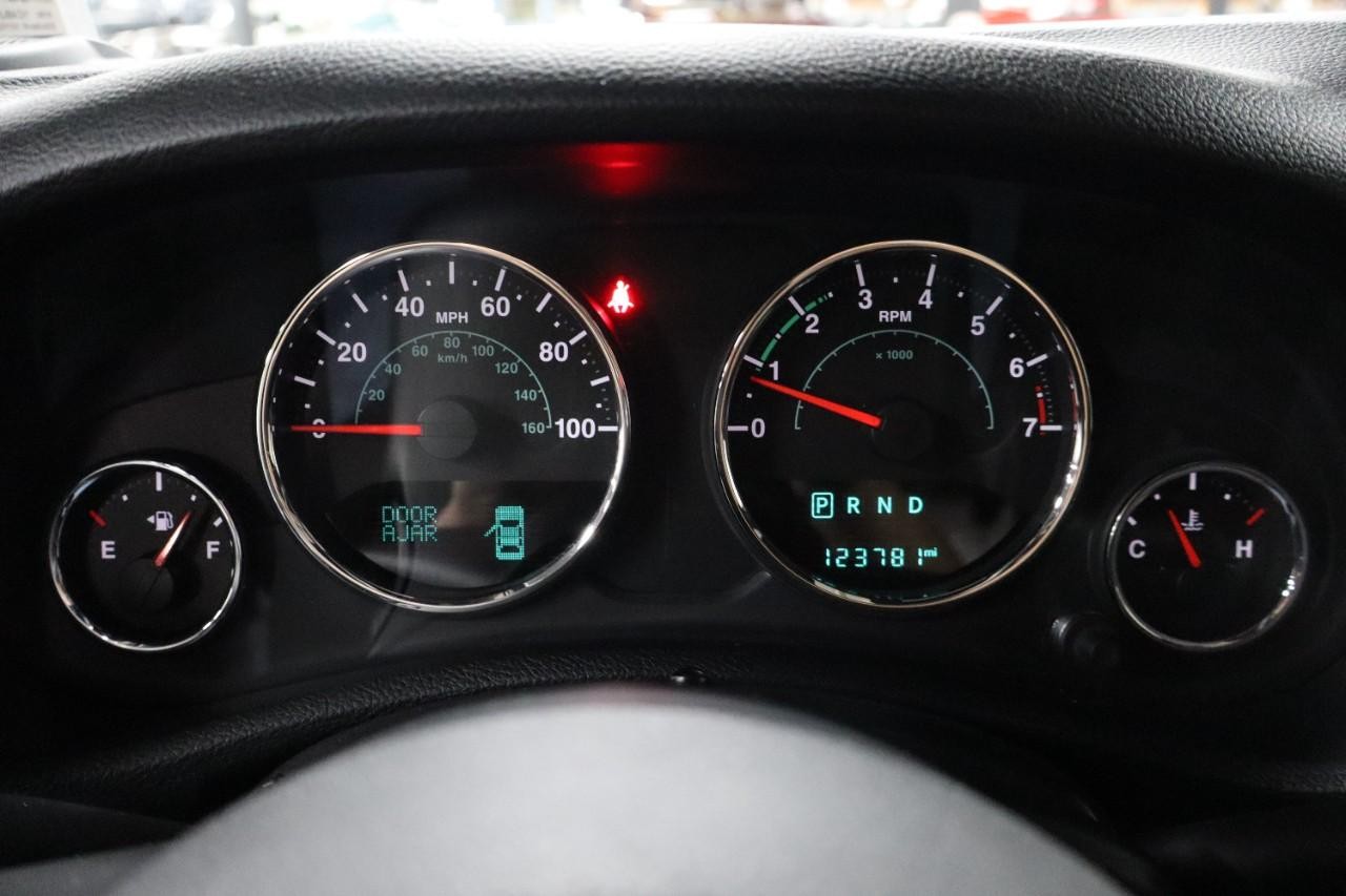 Jeep Wrangler Unlimited Vehicle Full-screen Gallery Image 16