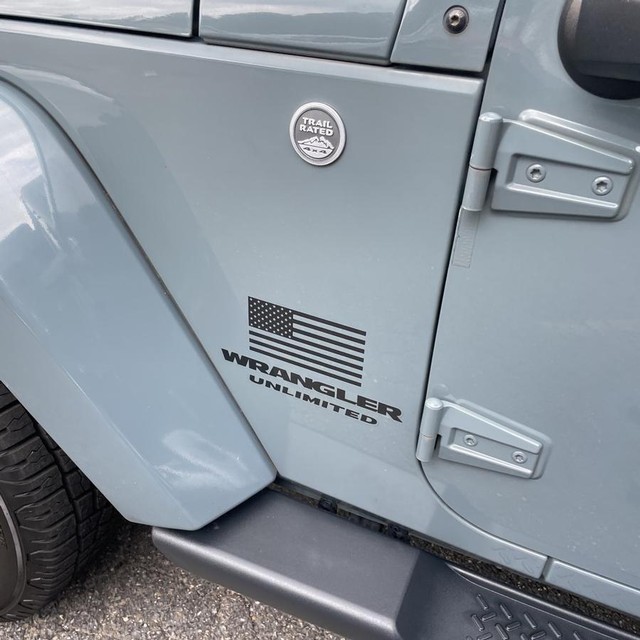 Jeep Wrangler Unlimited Vehicle Full-screen Gallery Image 17