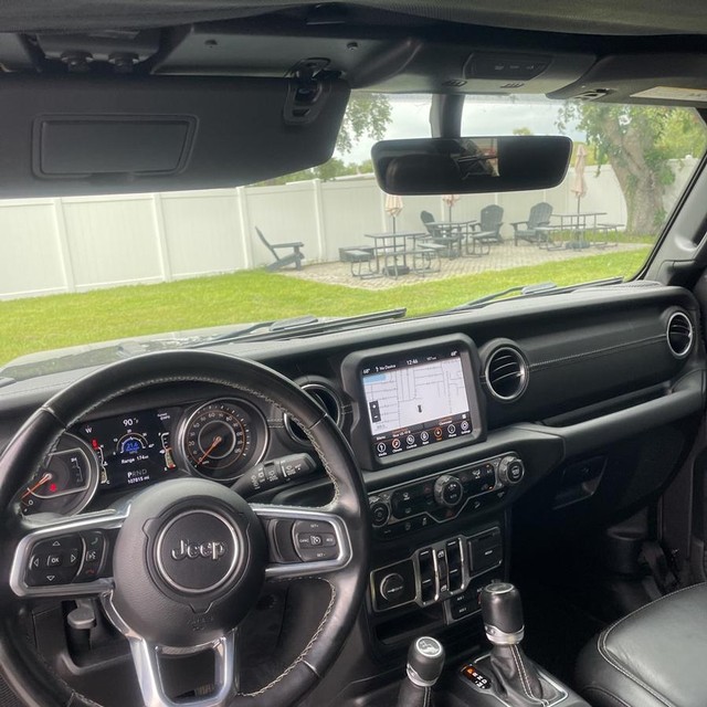 Jeep Wrangler Unlimited Vehicle Full-screen Gallery Image 13