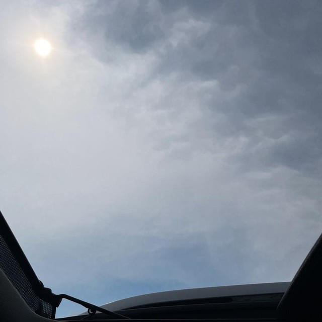 Jeep Cherokee Vehicle Full-screen Gallery Image 15