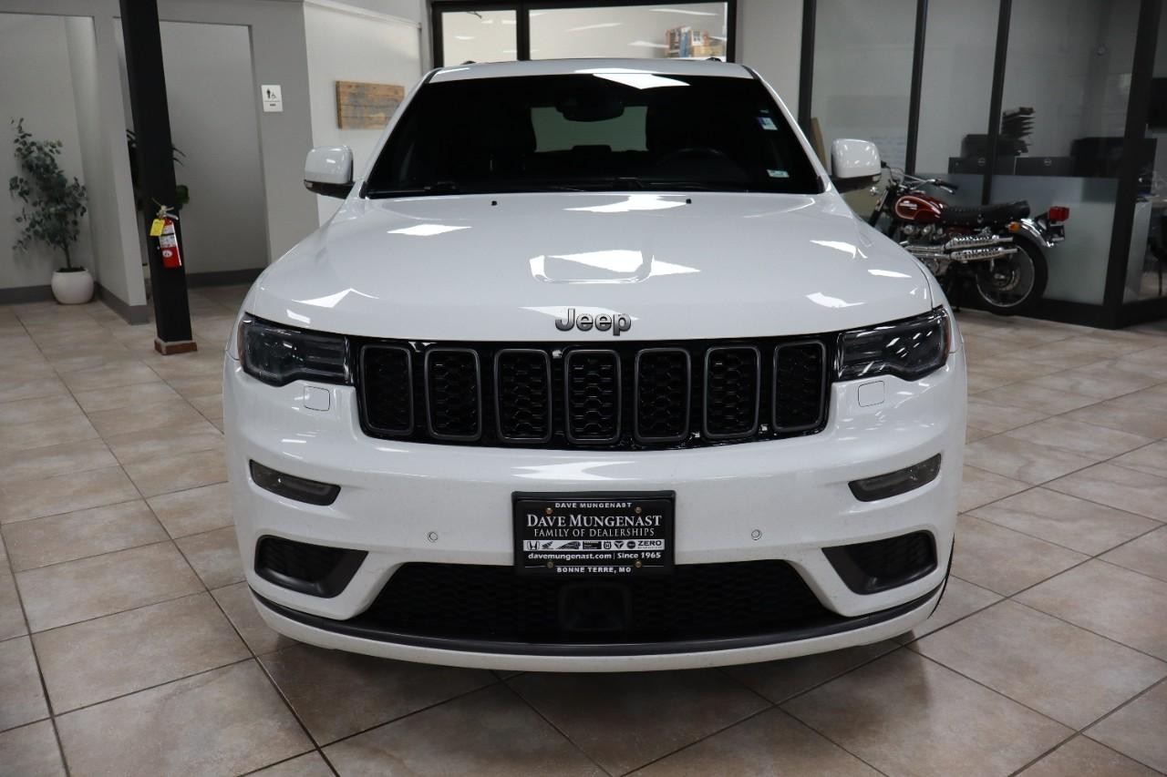 Jeep Grand Cherokee Vehicle Full-screen Gallery Image 8