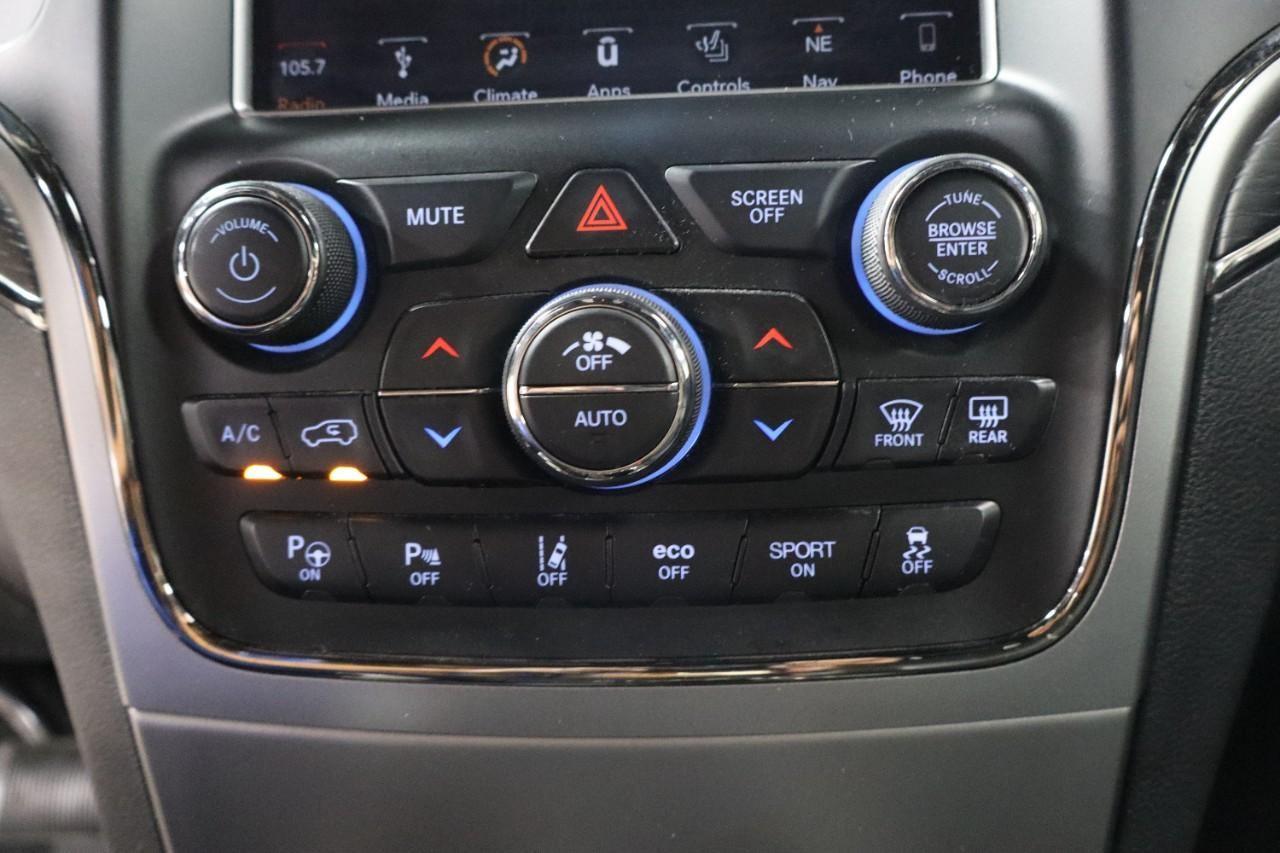 Jeep Grand Cherokee Vehicle Full-screen Gallery Image 17