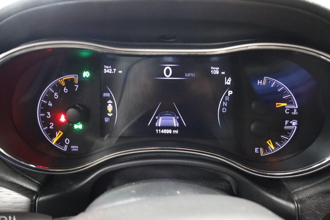 Jeep Grand Cherokee Vehicle Full-screen Gallery Image 18