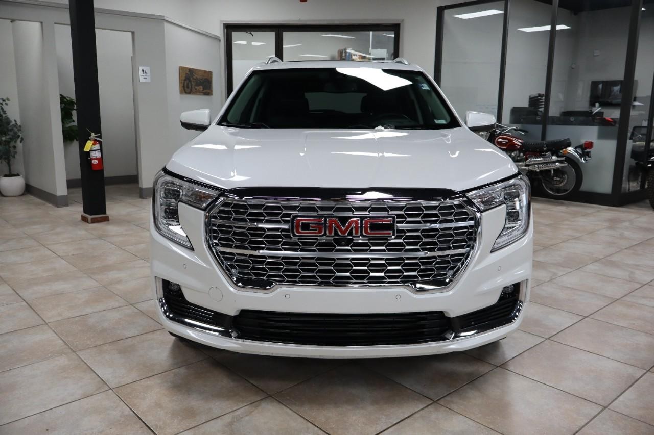 GMC Terrain Vehicle Full-screen Gallery Image 8