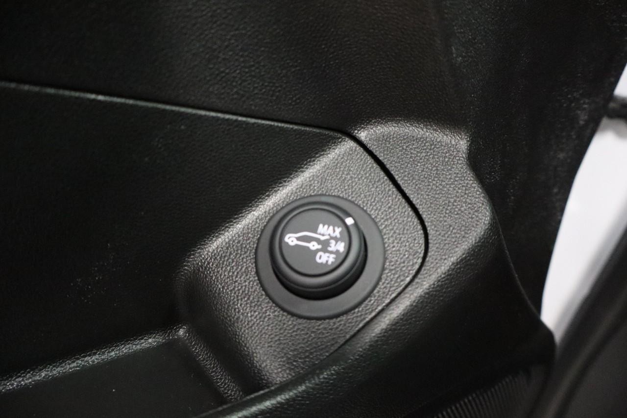 GMC Terrain Vehicle Full-screen Gallery Image 13