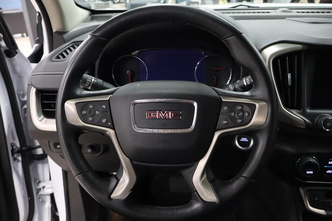 GMC Terrain Vehicle Full-screen Gallery Image 15