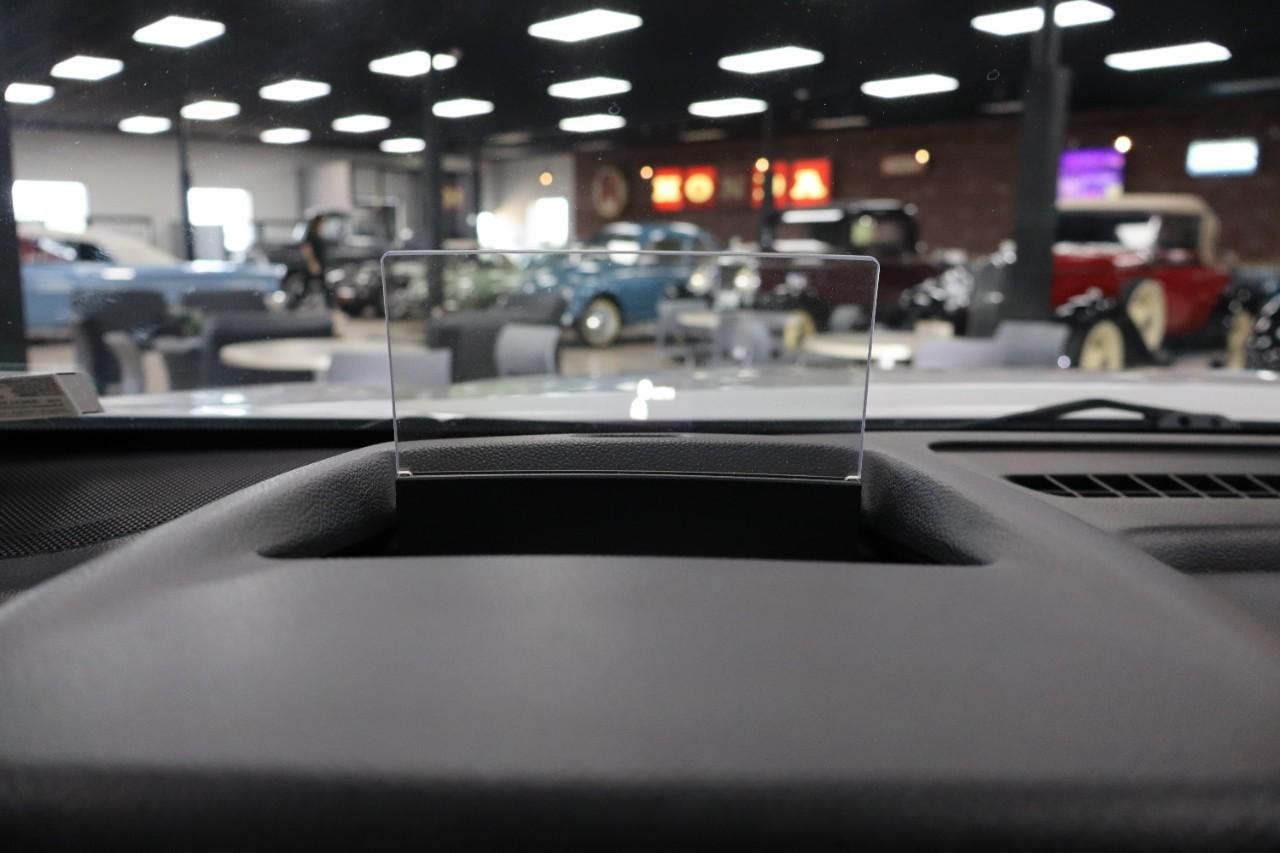 GMC Terrain Vehicle Full-screen Gallery Image 19