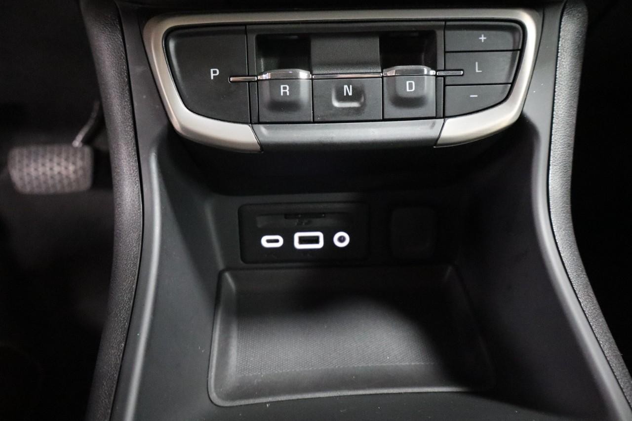 GMC Terrain Vehicle Full-screen Gallery Image 24
