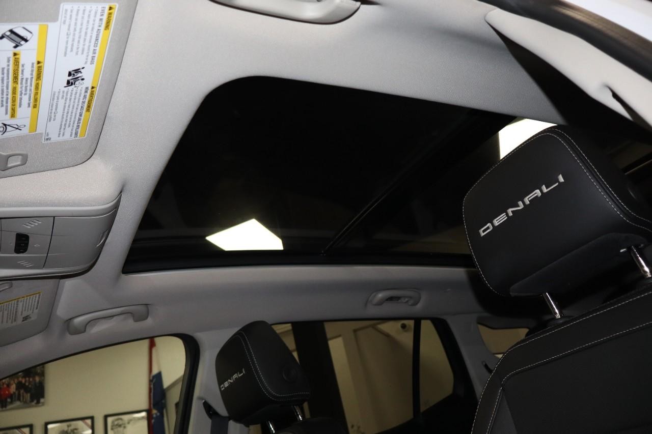 GMC Terrain Vehicle Full-screen Gallery Image 28