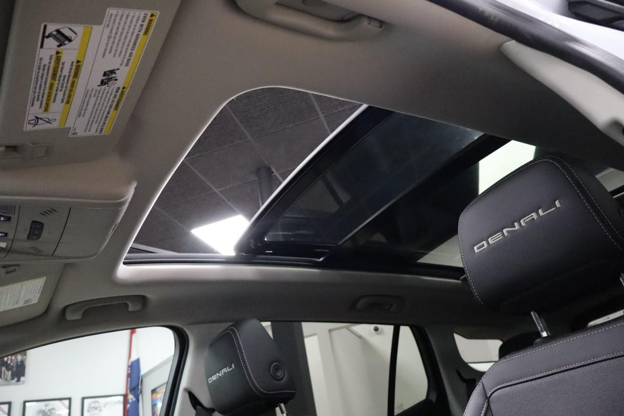 GMC Terrain Vehicle Full-screen Gallery Image 29