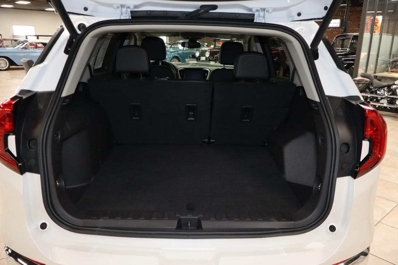 GMC Terrain Vehicle Full-screen Gallery Image 32