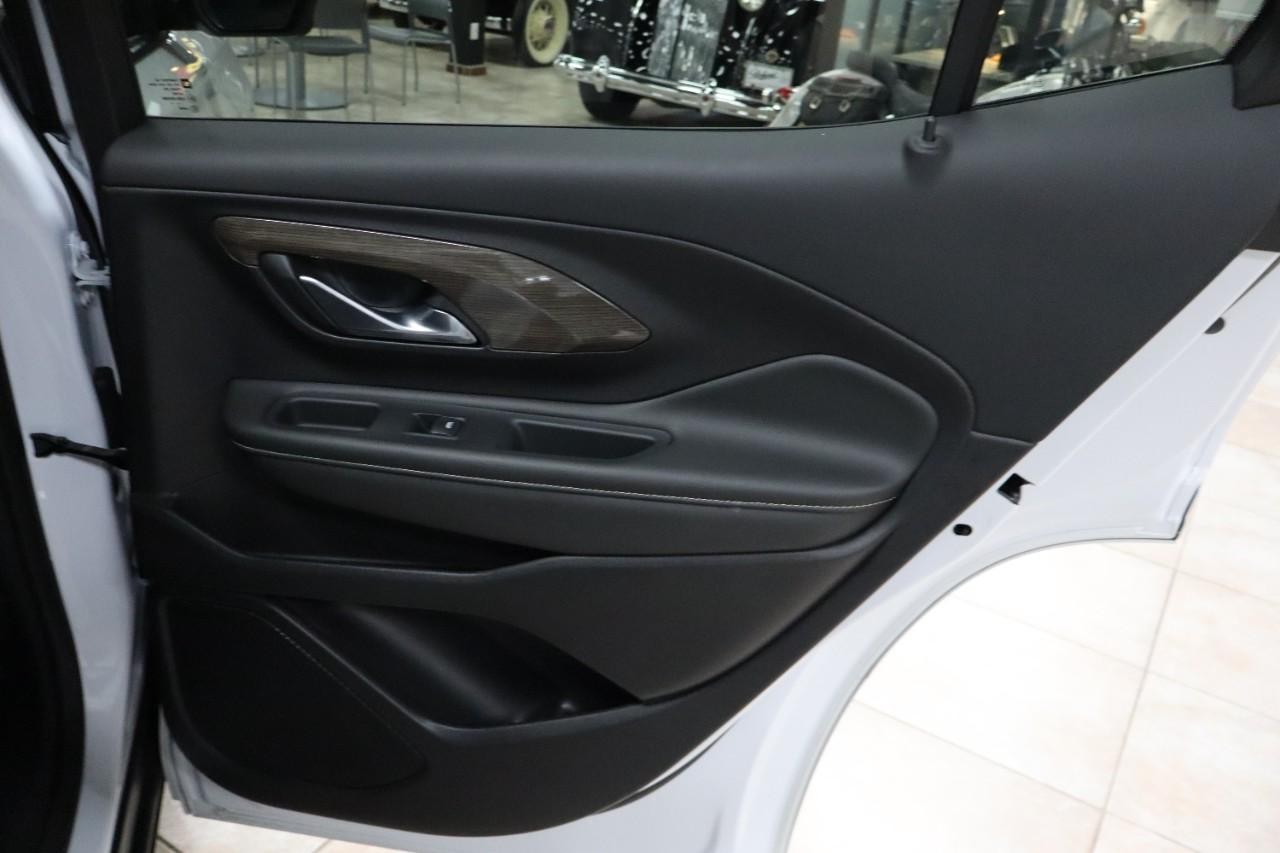 GMC Terrain Vehicle Full-screen Gallery Image 34