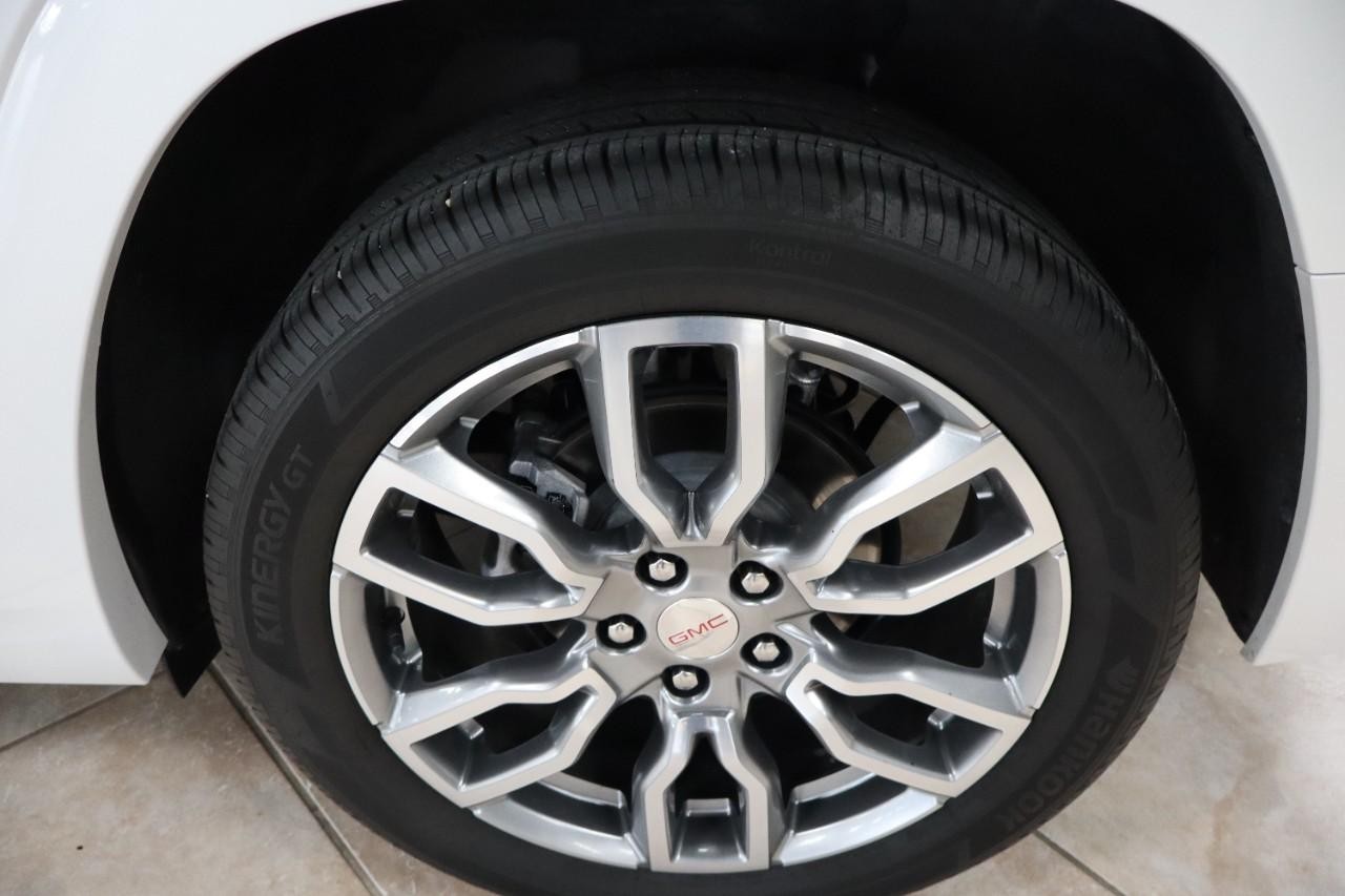 GMC Terrain Vehicle Full-screen Gallery Image 39