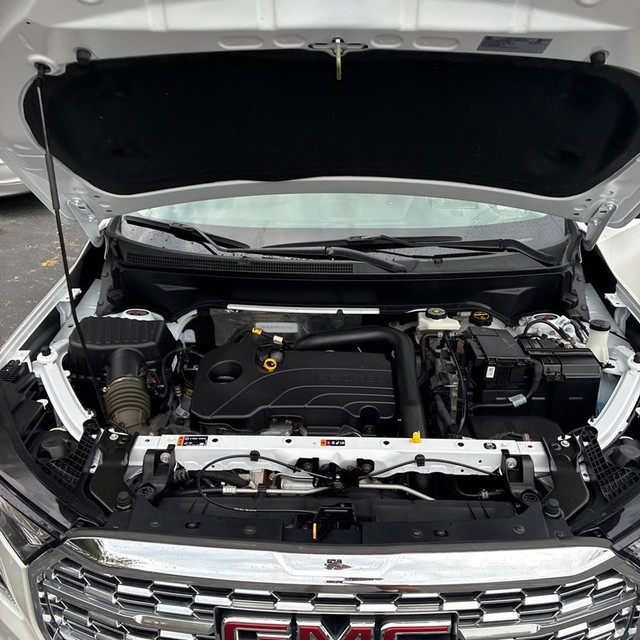 GMC Terrain Vehicle Full-screen Gallery Image 19