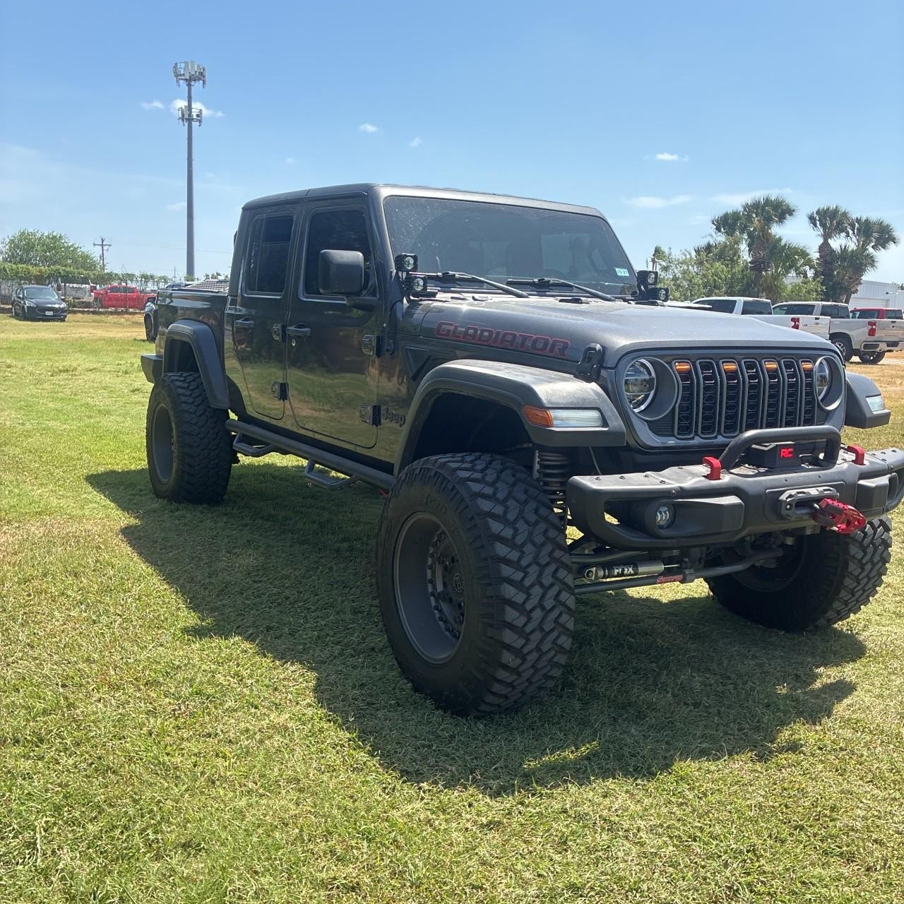 Jeep Gladiator Vehicle Full-screen Gallery Image 7
