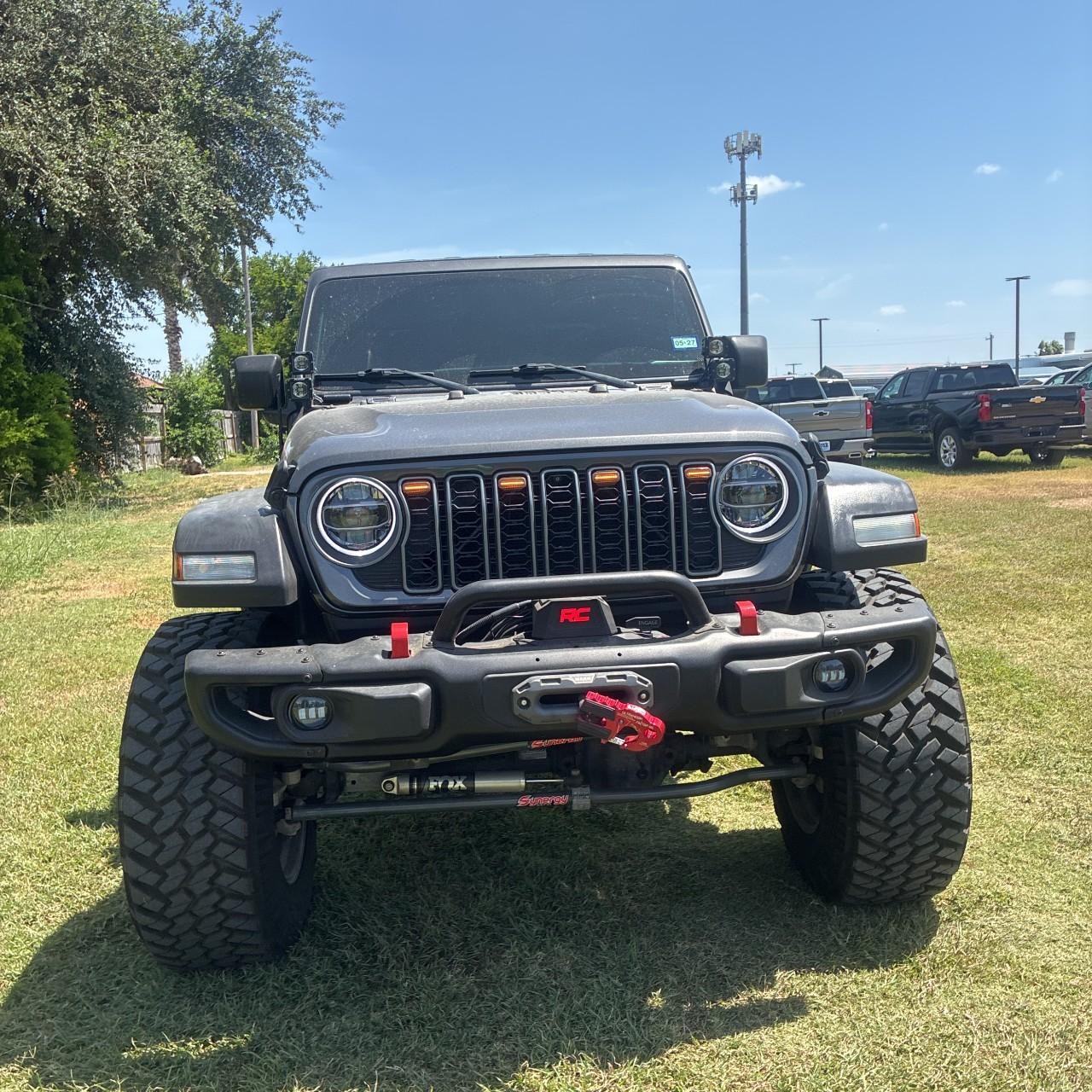 Jeep Gladiator Vehicle Full-screen Gallery Image 8