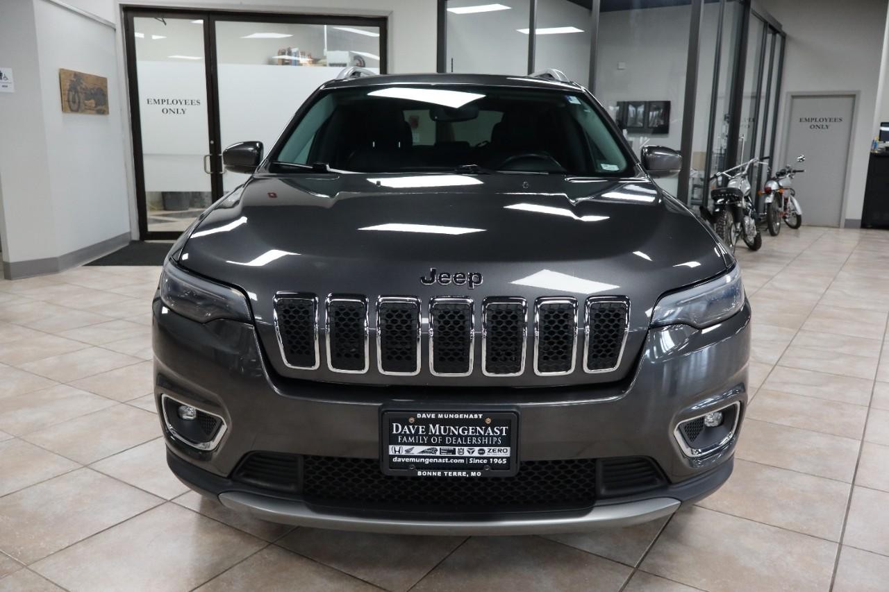 Jeep Cherokee Vehicle Full-screen Gallery Image 8