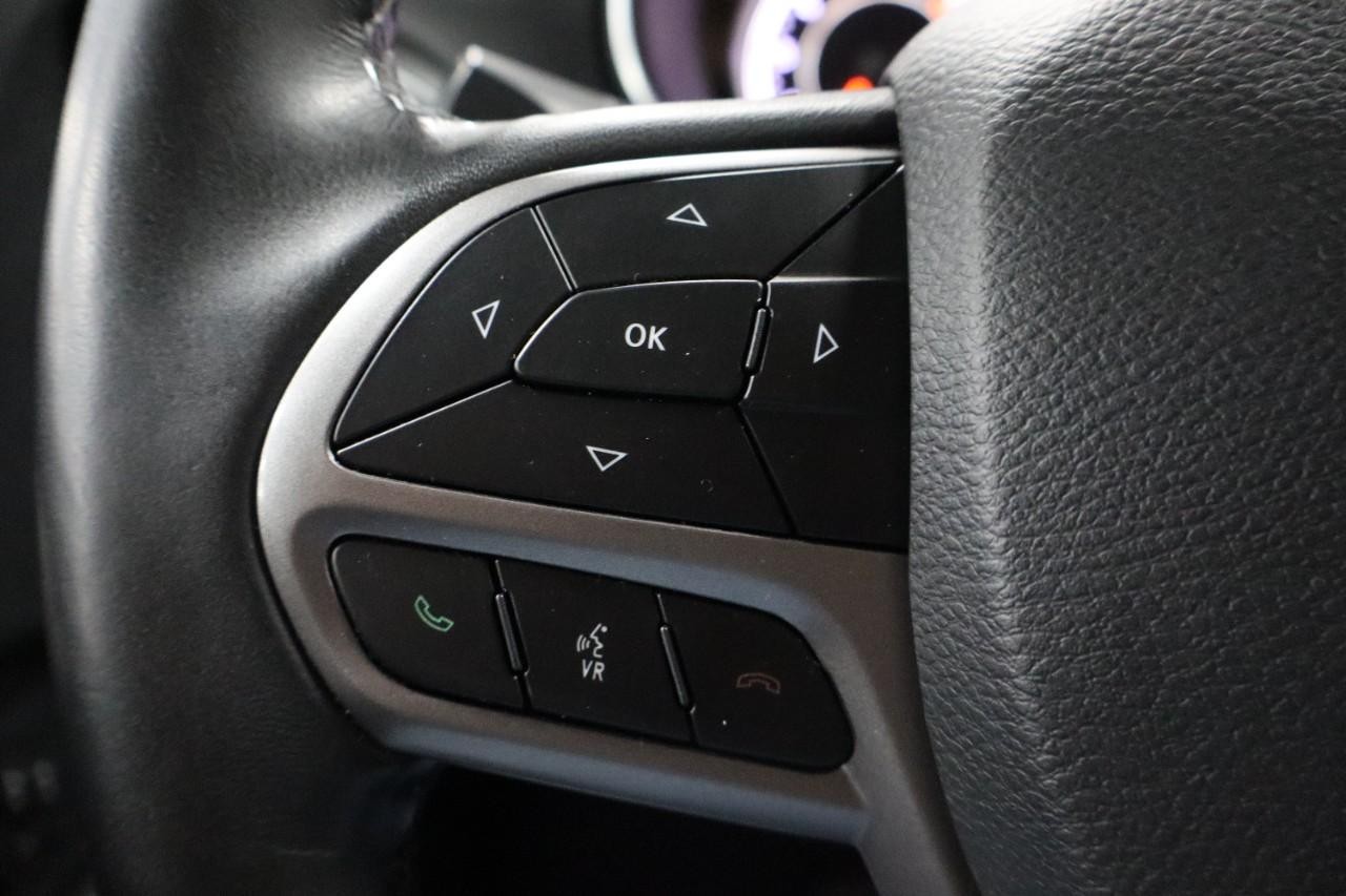 Jeep Cherokee Vehicle Full-screen Gallery Image 14