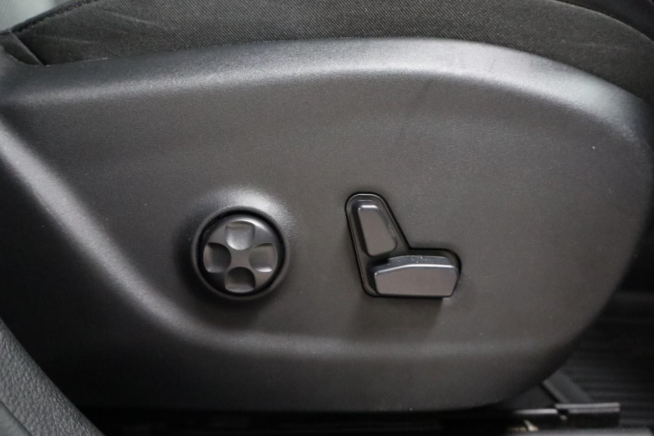 Jeep Cherokee Vehicle Full-screen Gallery Image 33