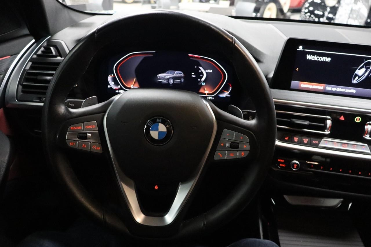 BMW X3 Vehicle Full-screen Gallery Image 16