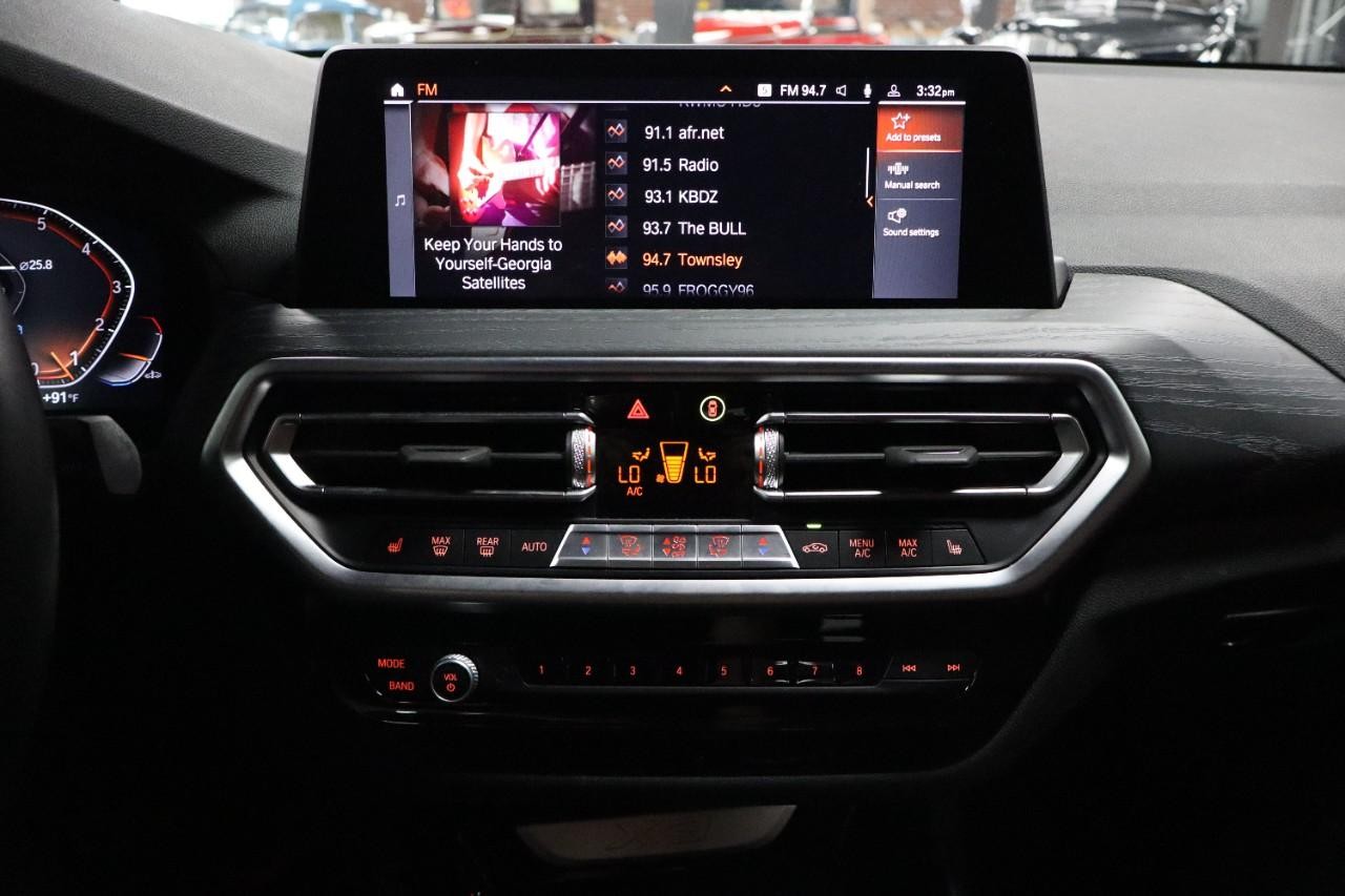 BMW X3 Vehicle Full-screen Gallery Image 20